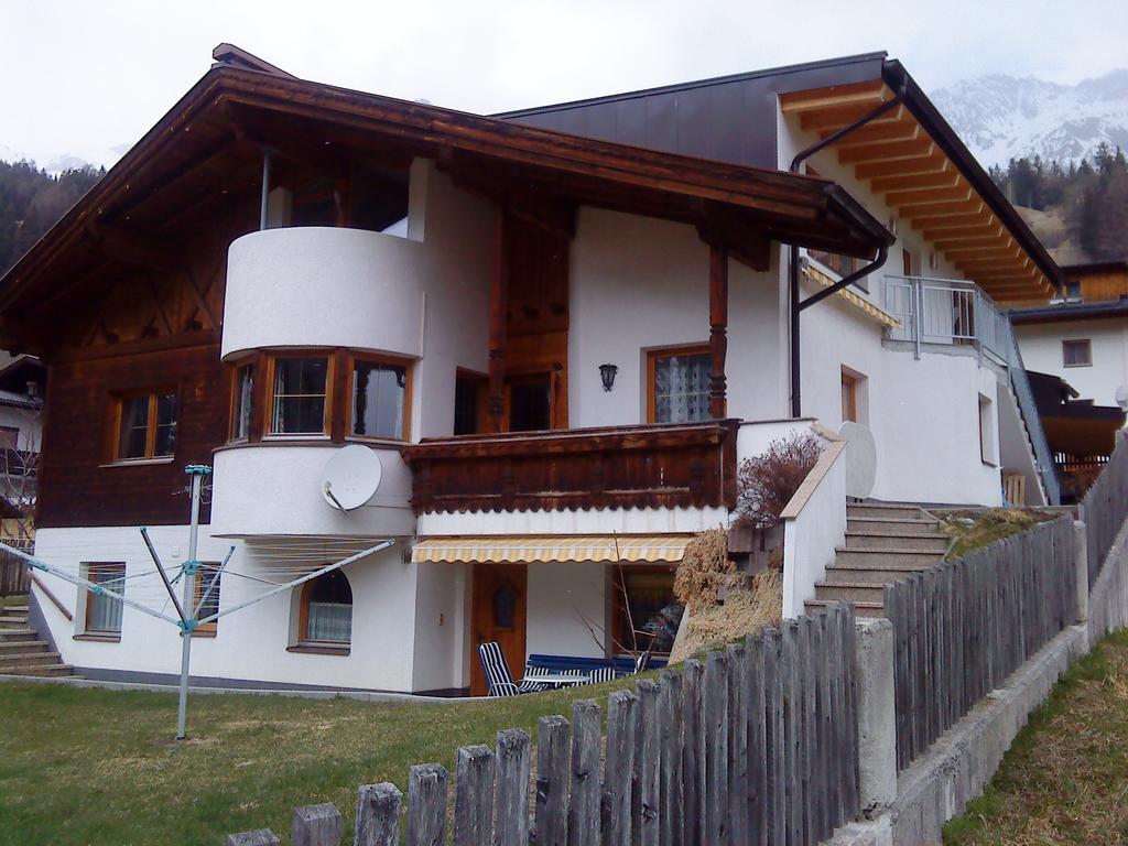 Appartamento Haus Mattle Pettneu am Arlberg Esterno foto
